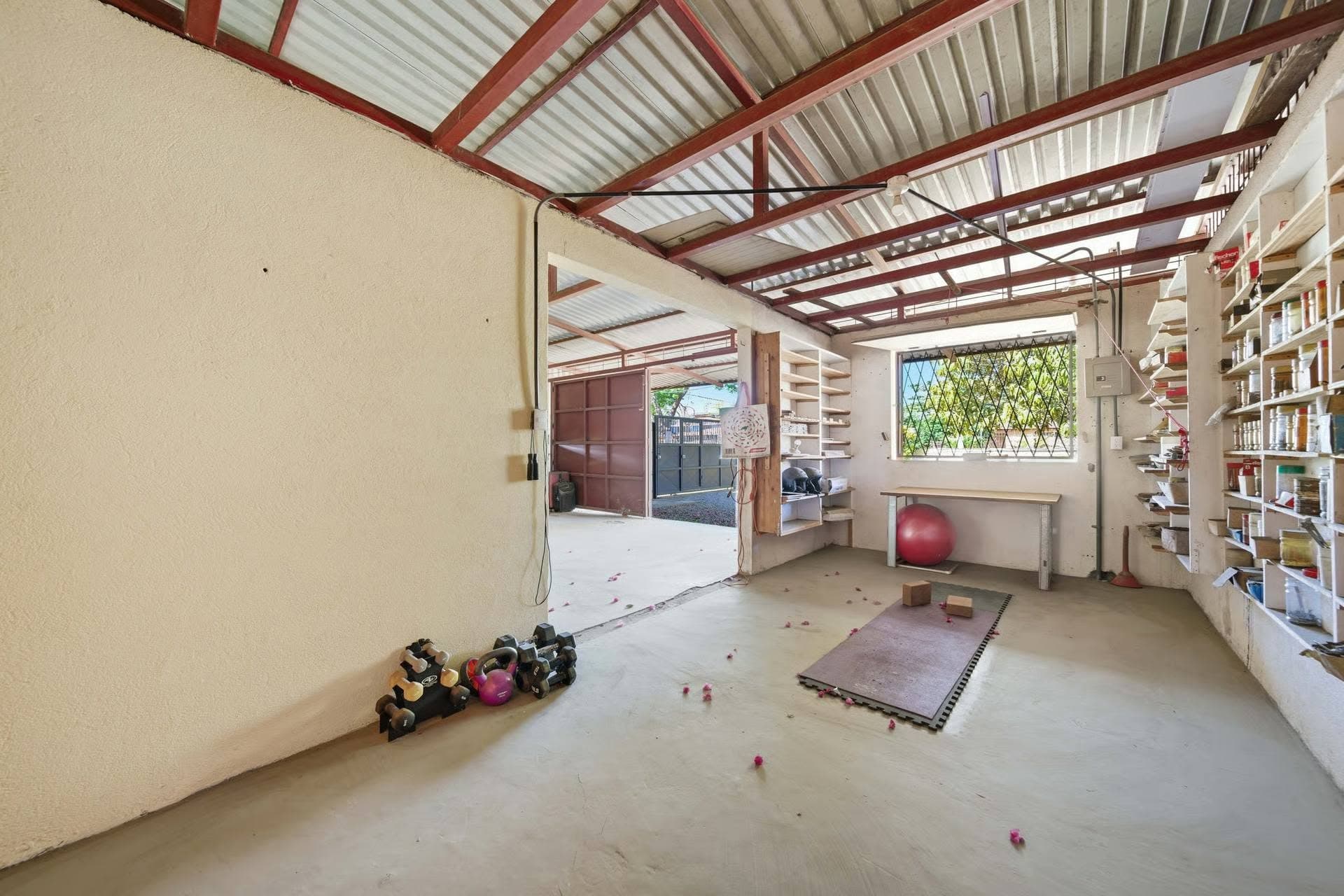 Gated Income Property in the Middle of Sardinal, photo 7