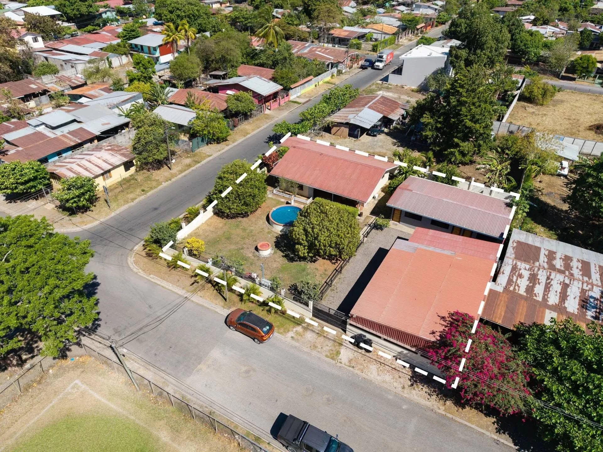 Gated Income Property in the Middle of Sardinal, photo 9