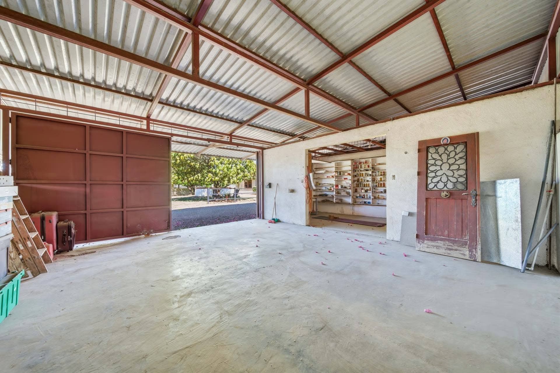 Gated Income Property in the Middle of Sardinal, photo 6
