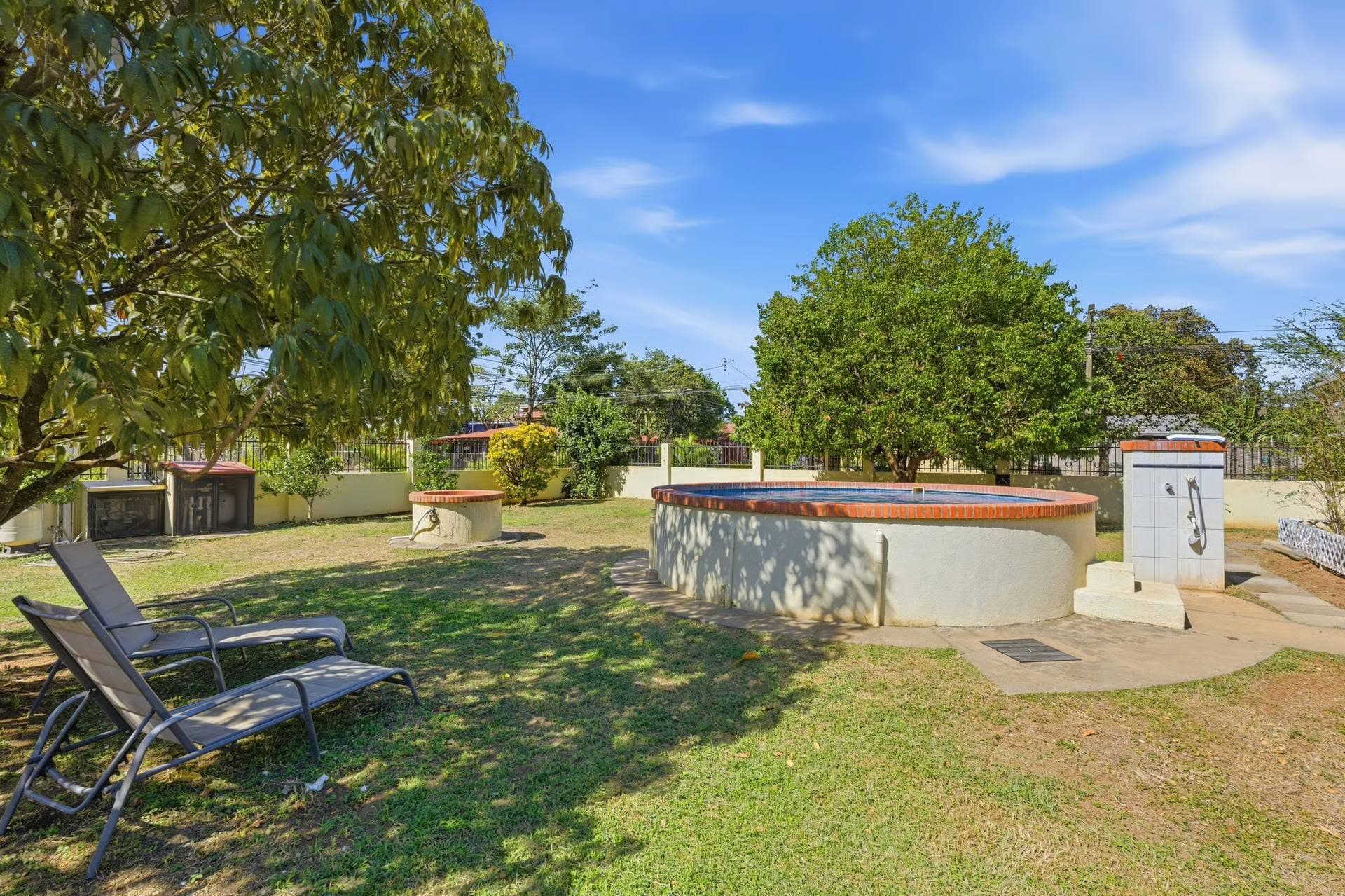 Gated Income Property in the Middle of Sardinal, photo 24