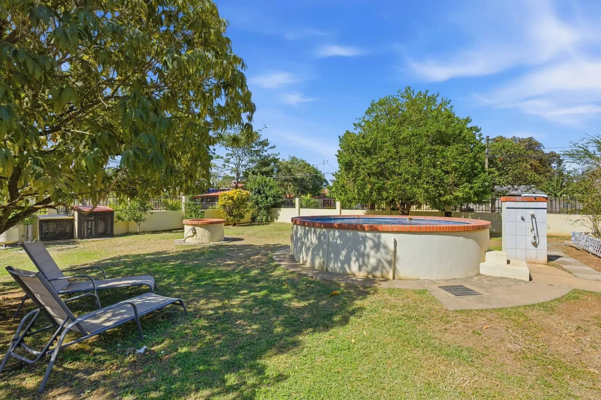 Gated Income Property in the Middle of Sardinal, photo 24