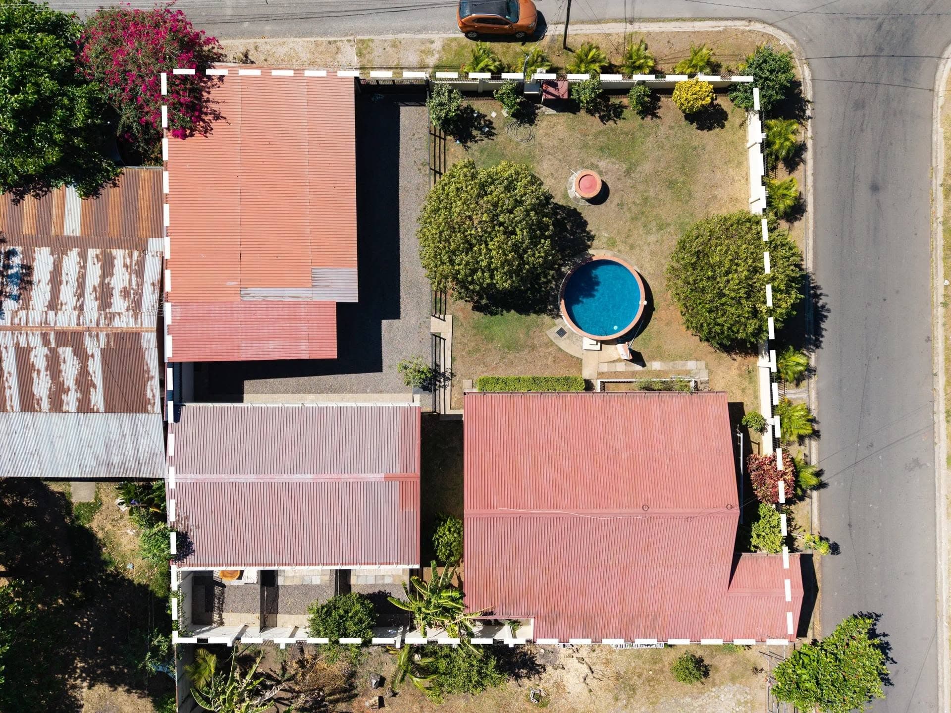 Gated Income Property in the Middle of Sardinal, photo 8
