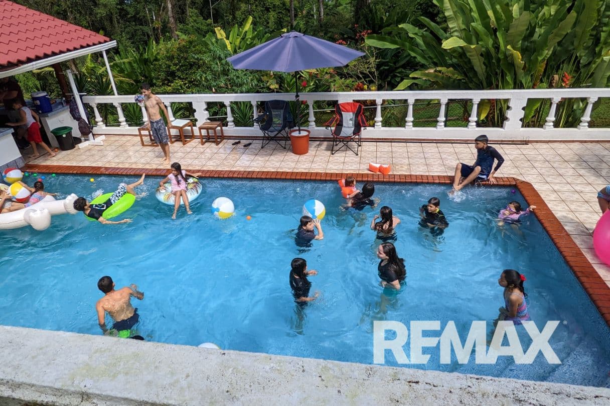 17-Acre Estate with Pool, Guest House & Income Potential Near La Fortuna, photo 6