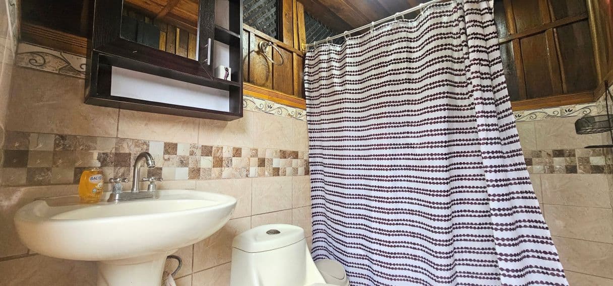Turnkey Airbnb Property for sale with 3 Cabins Near La Fortuna, photo 10