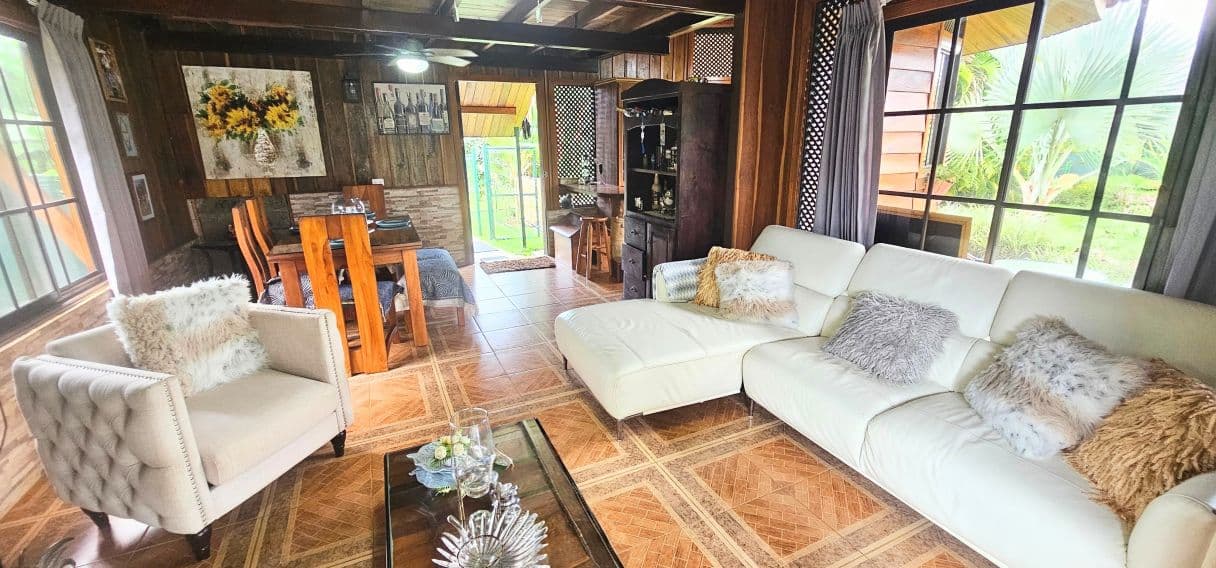 Turnkey Airbnb Property for sale with 3 Cabins Near La Fortuna, photo 9