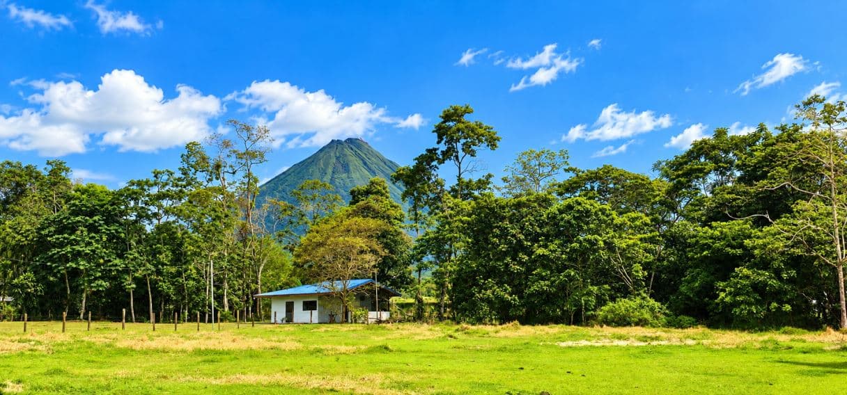 Build in the Heart of La Fortuna – 4,261 m² with Direct Arenal Volcano Views