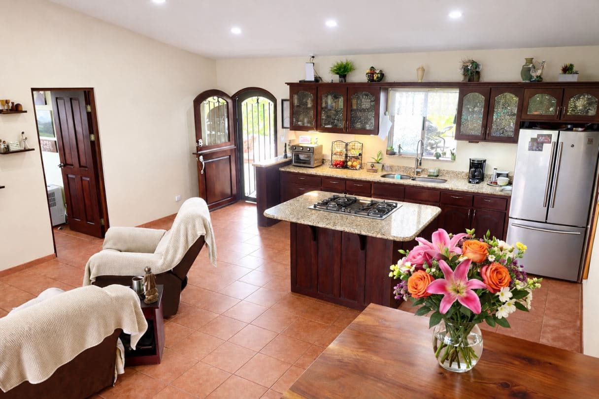Breathtaking Volcano & Mountain View Home in Tranquil Lake Arenal Gated Community, photo 6