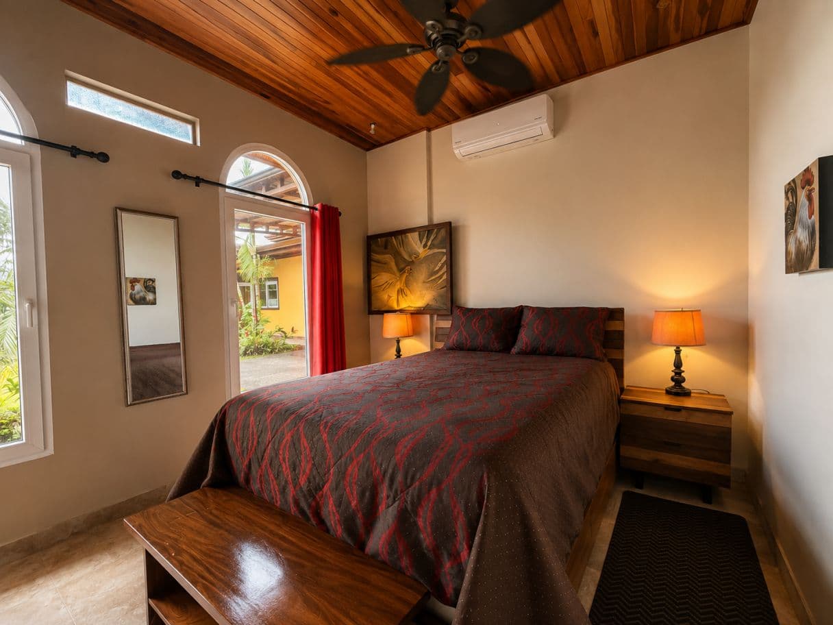 Distinguished Private Estate Villa Tranquila with Panoramic Lake Arenal Views, Guest House & Heated Indoor Pool, photo 30