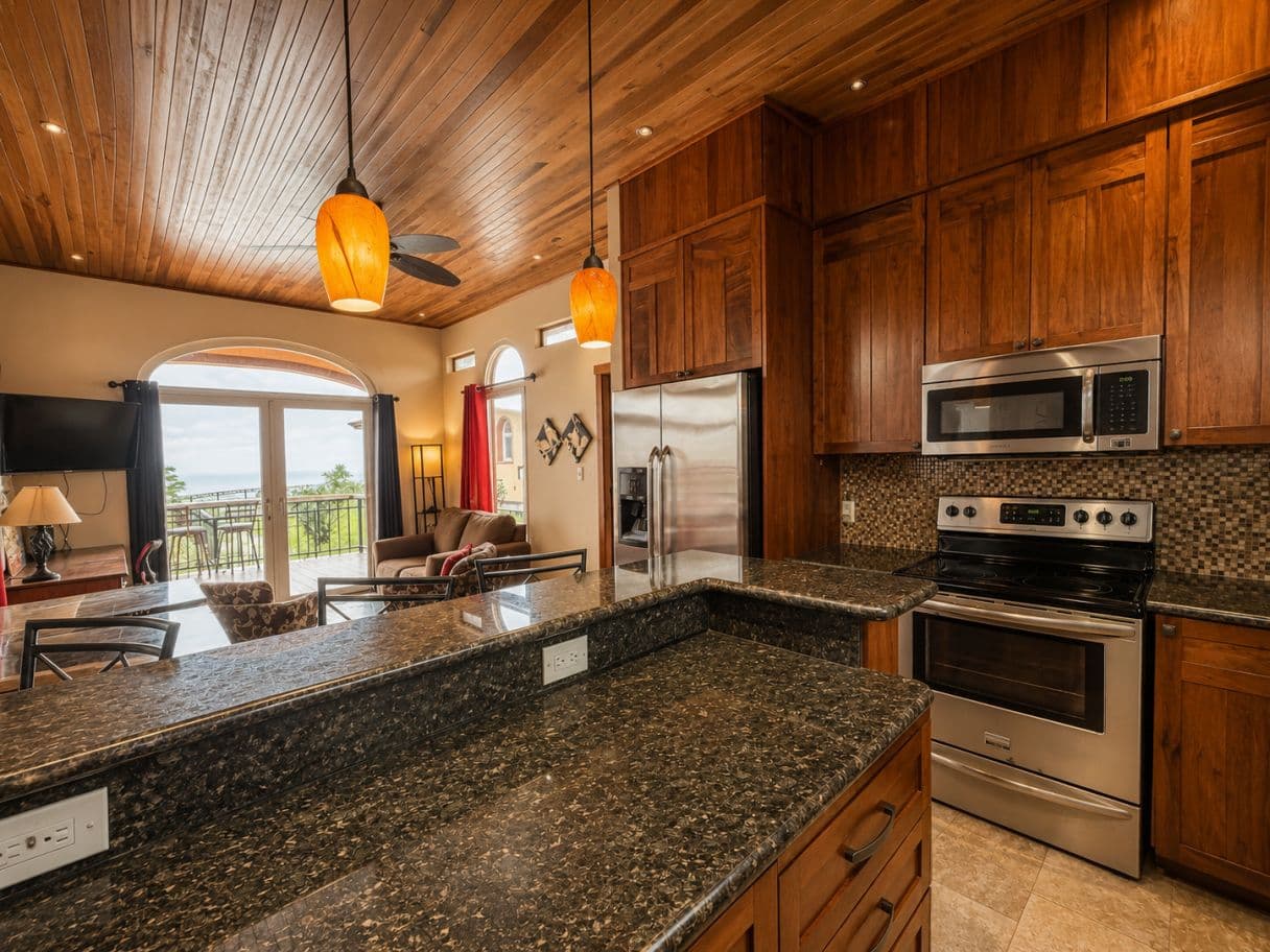 Distinguished Private Estate Villa Tranquila with Panoramic Lake Arenal Views, Guest House & Heated Indoor Pool, photo 29