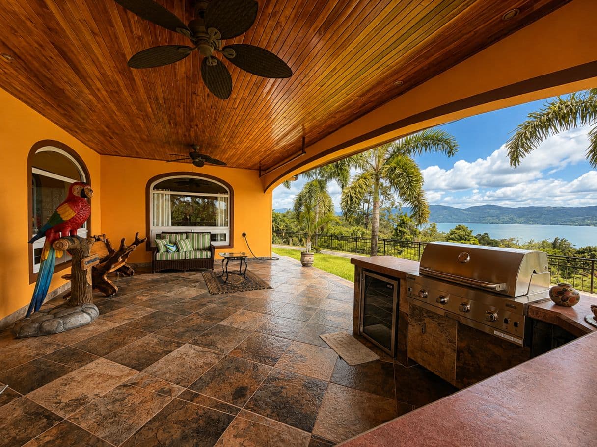 Distinguished Private Estate Villa Tranquila with Panoramic Lake Arenal Views, Guest House & Heated Indoor Pool, photo 9