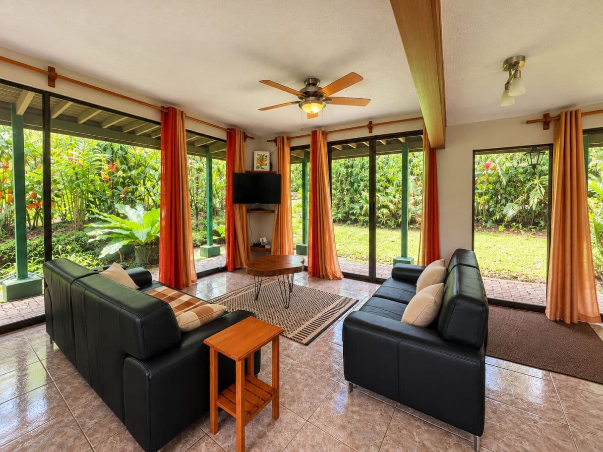 A Distinctive Residence in El Castillo with Terraces Overlooking Arenal Volcano, photo 9