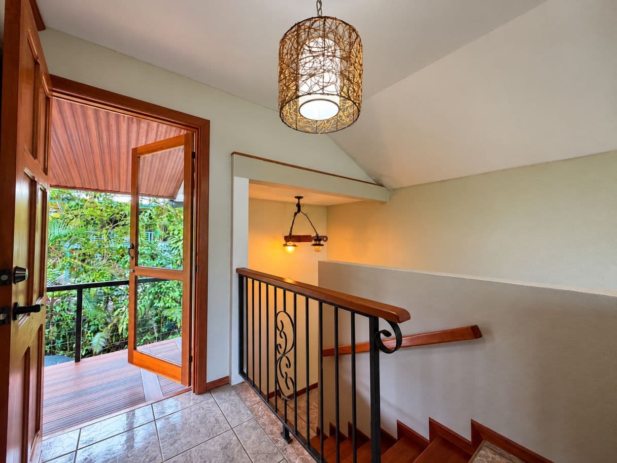 A Distinctive Residence in El Castillo with Terraces Overlooking Arenal Volcano, photo 15