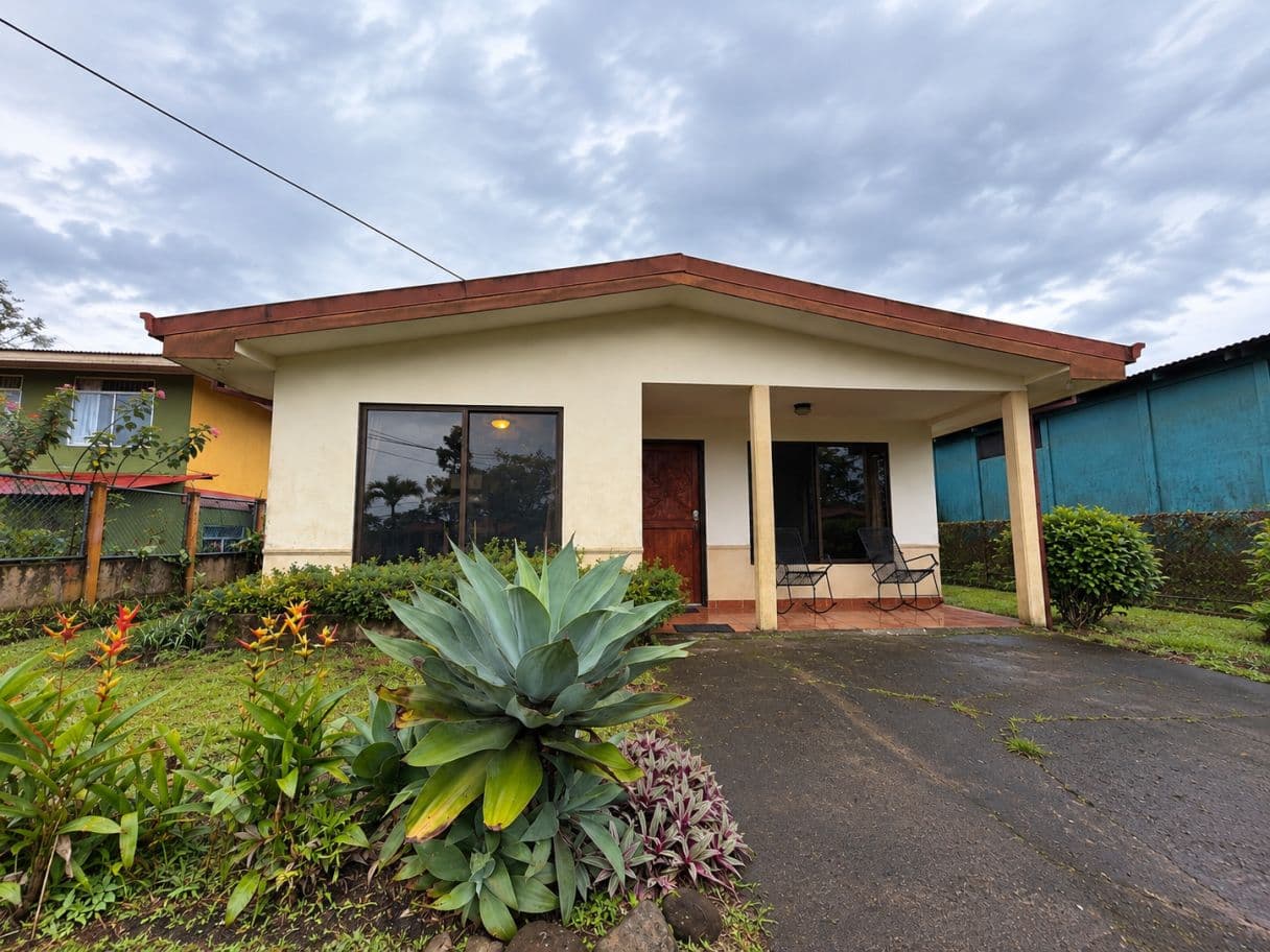 A Traditional Costa Rican Home with Character in Tronadora, photo 2
