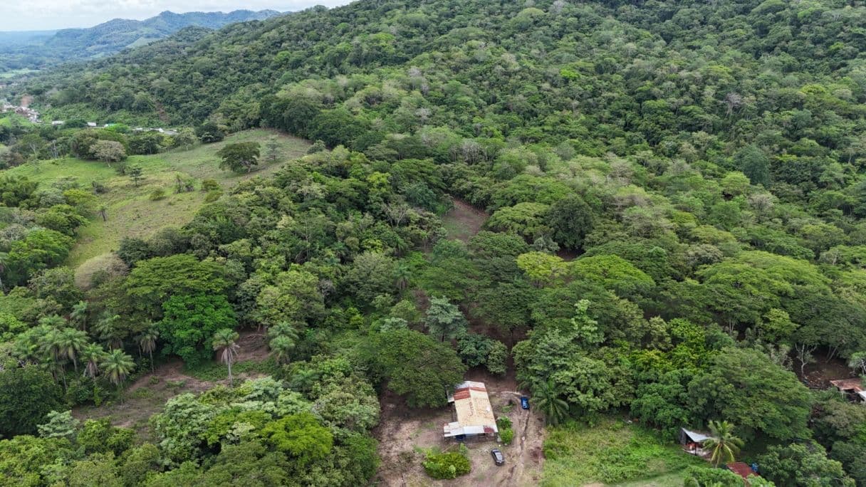 Commercial Lot with a House and Three Rental Cabins, Offering Business Potential Along Route 1 — Lourdes de Abangares, photo 17