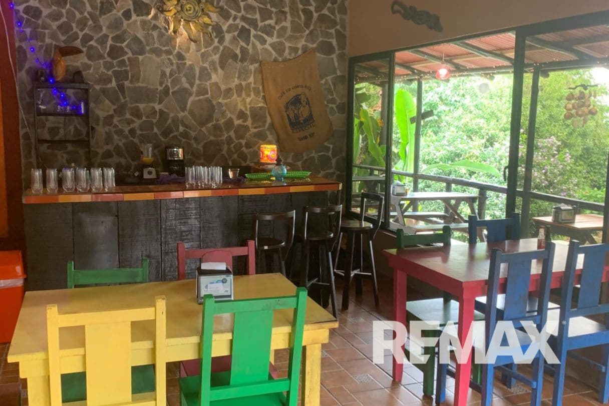 La Fortuna Boutique Hotel for Sale w Volcano Views, photo 10