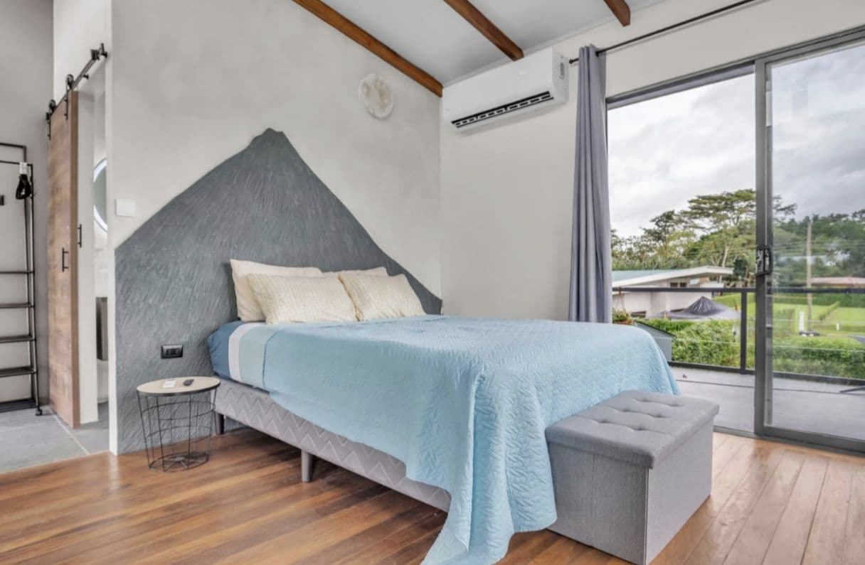 Turnkey Modern Home with Private Jacuzzi in La Fortuna, photo 8