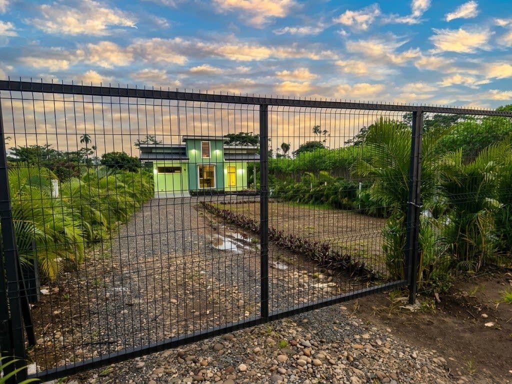 Brand-New Modern Home Near La Fortuna – Ideal Residence or Vacation Rental, photo 19