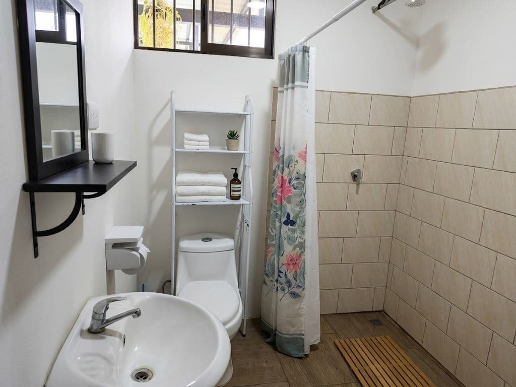 Group Vacation Rental w Private Pool, Just 10 Minutes from La Fortuna, photo 7