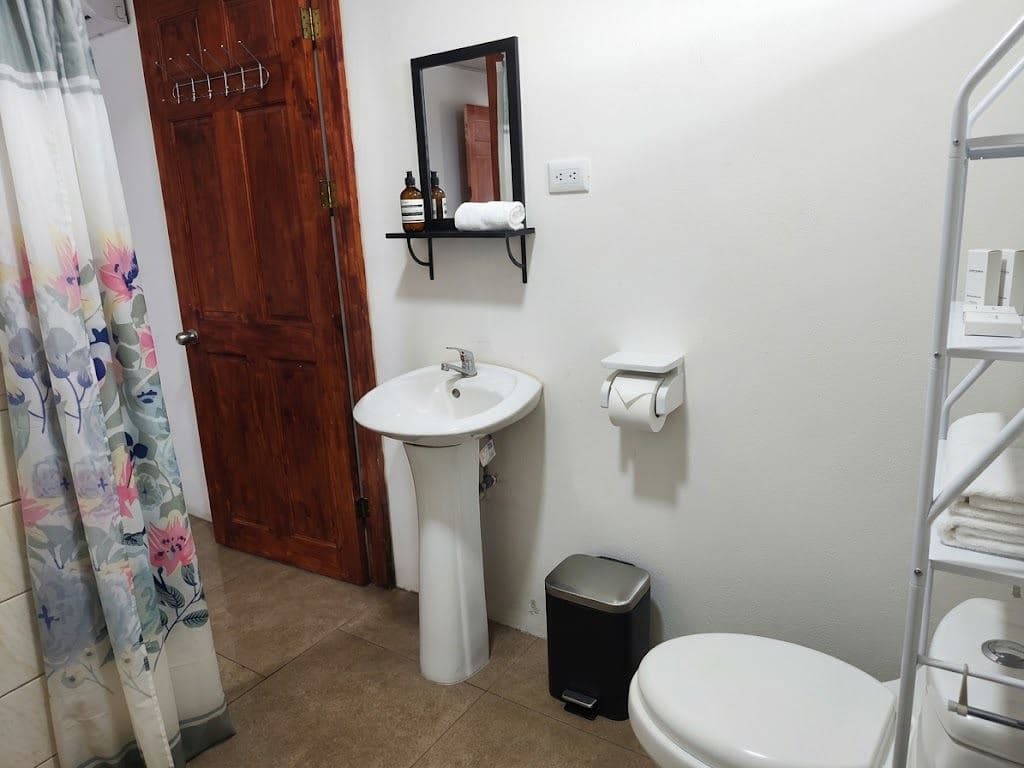 Group Vacation Rental w Private Pool, Just 10 Minutes from La Fortuna, photo 8