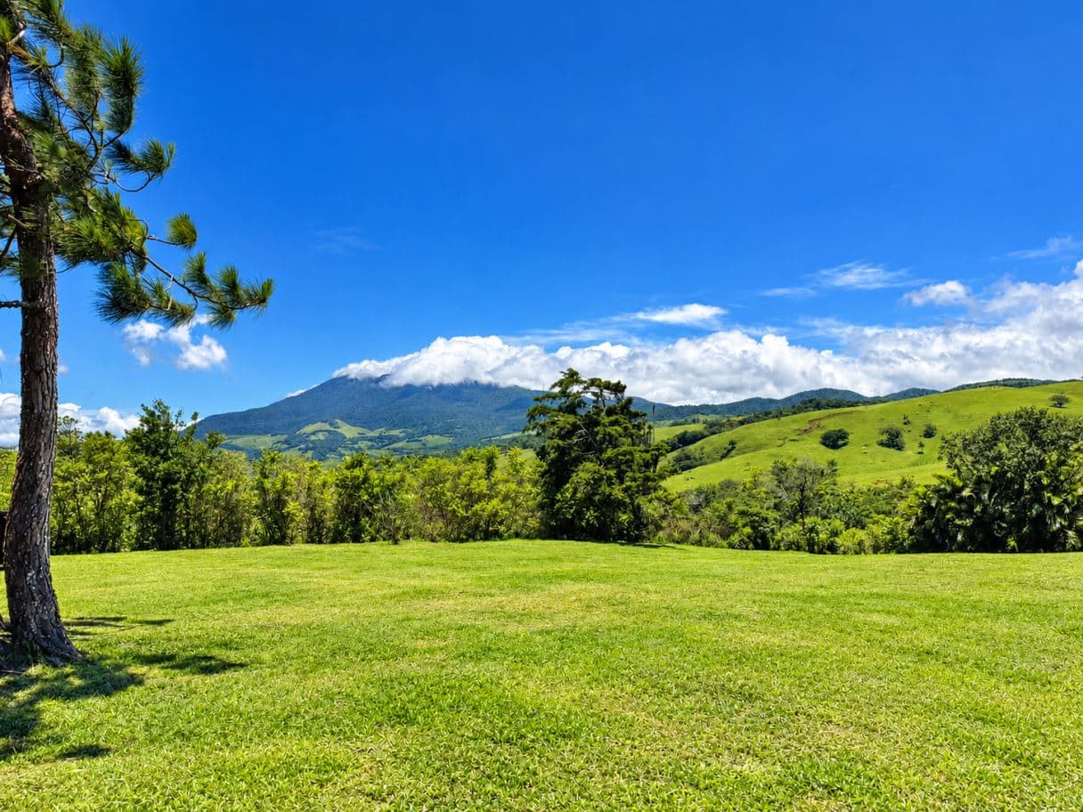 Modern Cabin on Huge Property in Tilaran near Lake Arenal Costa Rica for Sale, photo 16