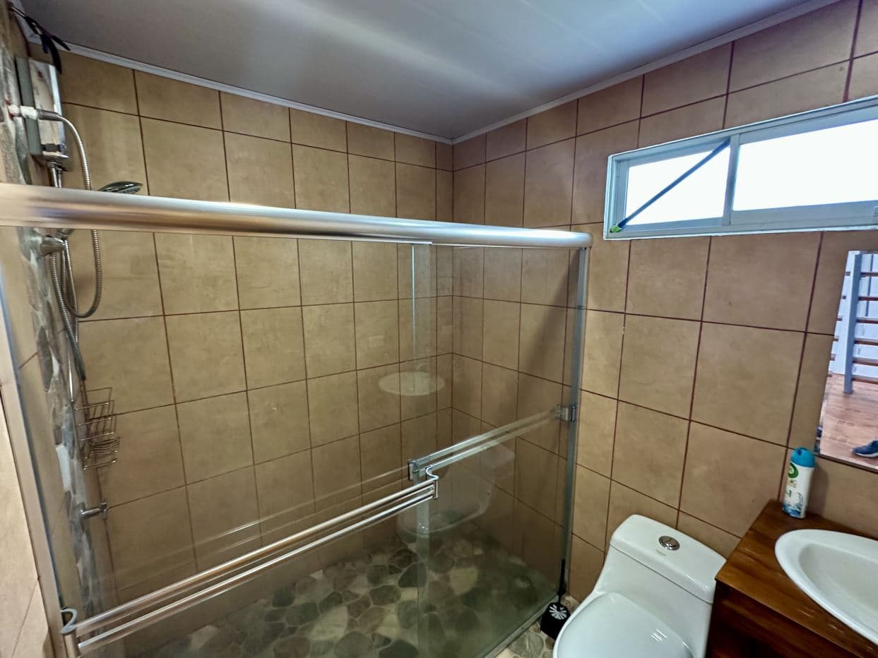 Modern Cabin on Huge Property in Tilaran near Lake Arenal Costa Rica for Sale, photo 11