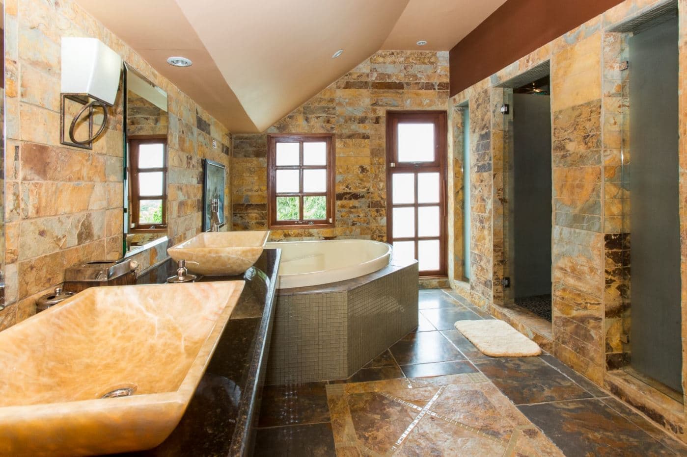 Luxurious “Tronadora”Lake Arenal Mansion for Sale with Picturesque Country Views and Lake Views, photo 7