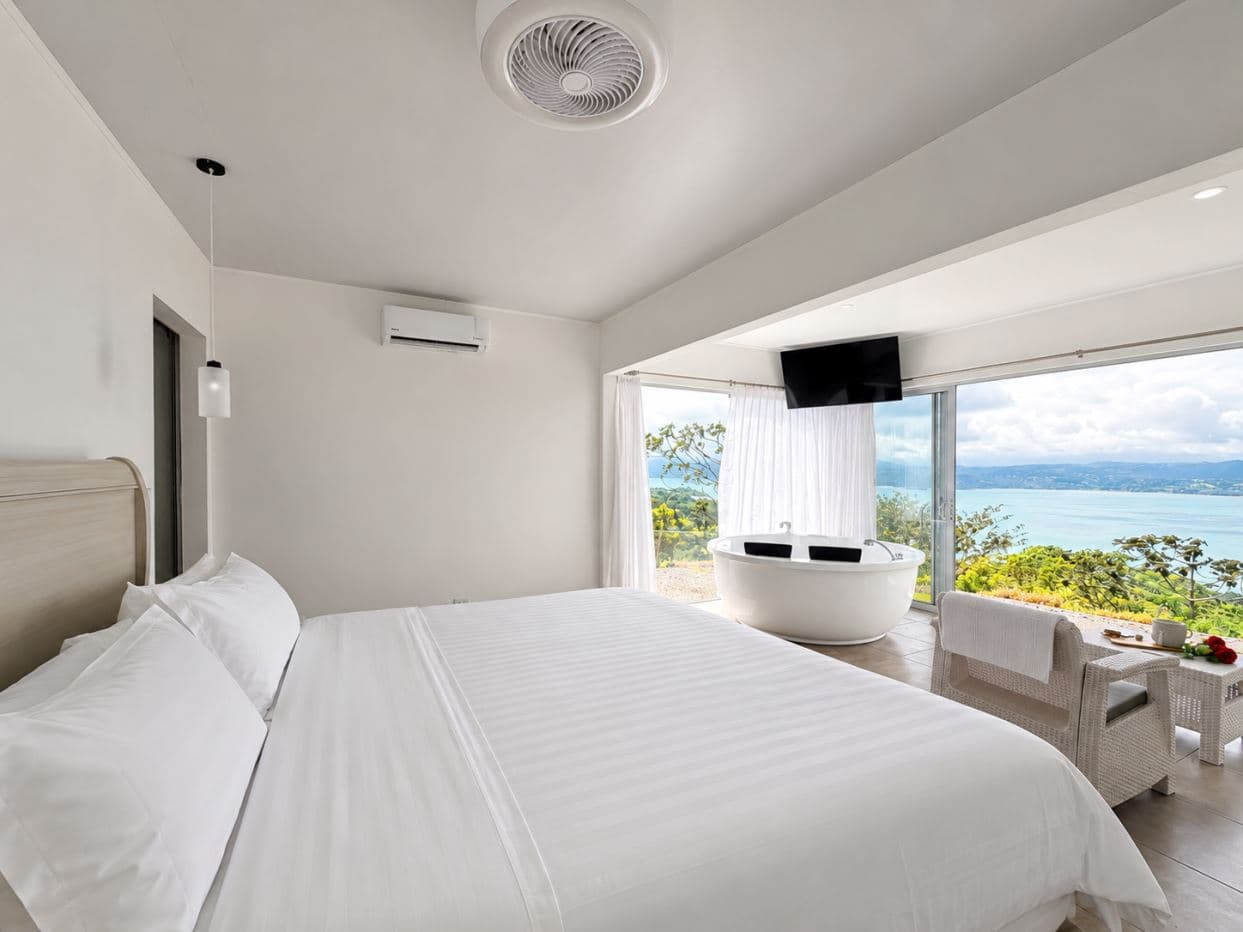 Architectural Mountain Hospitality Estate with Six Private Villas, Indoor Pool & Panoramic Lake Arenal Views, photo 14