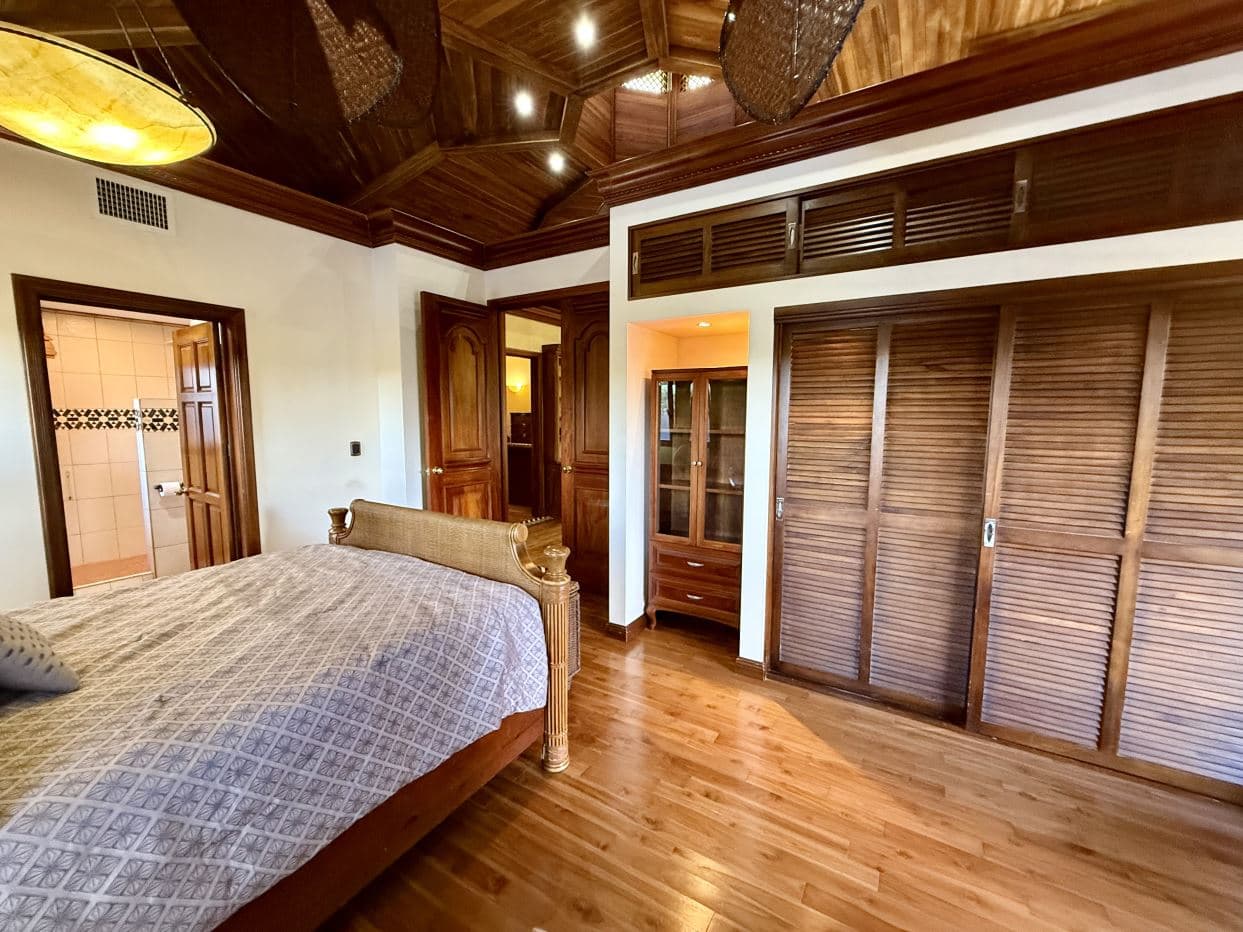 Luxury Lakefront Villa at Lake Arenal, photo 14