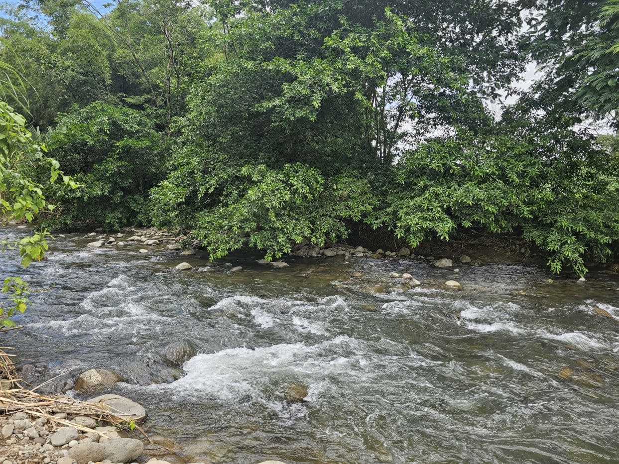 Scenic Lots for Sale in Small Gated Community Near La Fortuna – Volcano Views, River Access & More