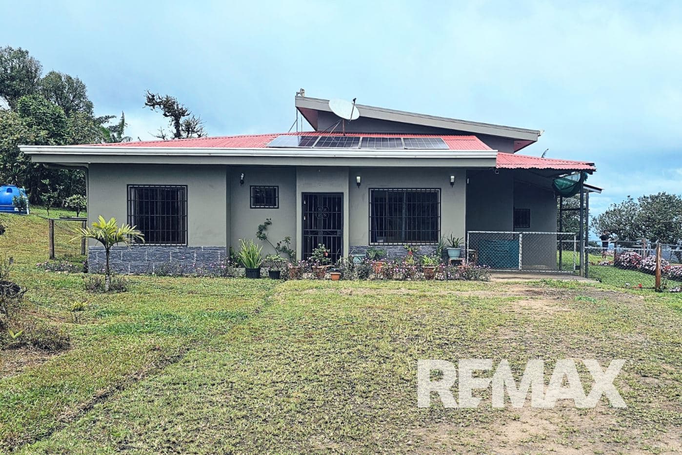 Off-Grid Mountain Home with Multiple Volcano Views on 5,775 m² – La Balsa, San Ramón, photo 20