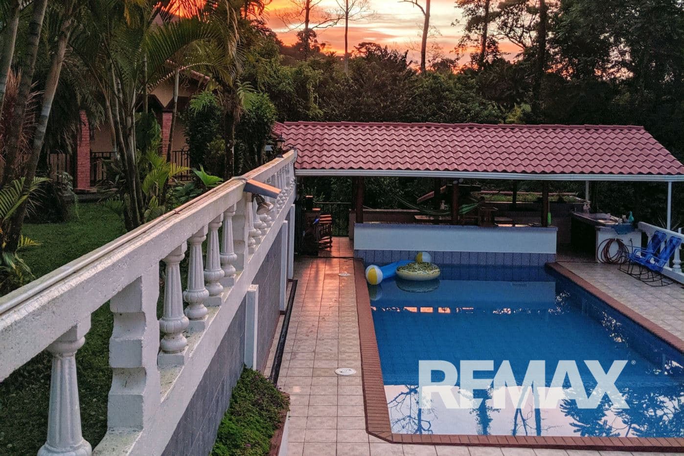 17-Acre Estate with Pool, Guest House & Income Potential Near La Fortuna, photo 5