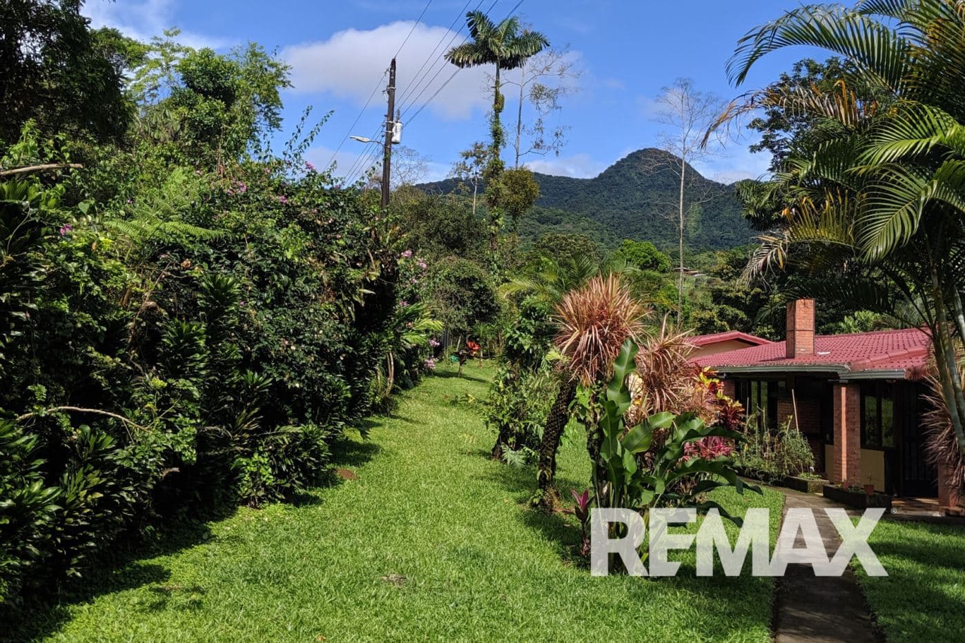 17-Acre Estate with Pool, Guest House & Income Potential Near La Fortuna, photo 10