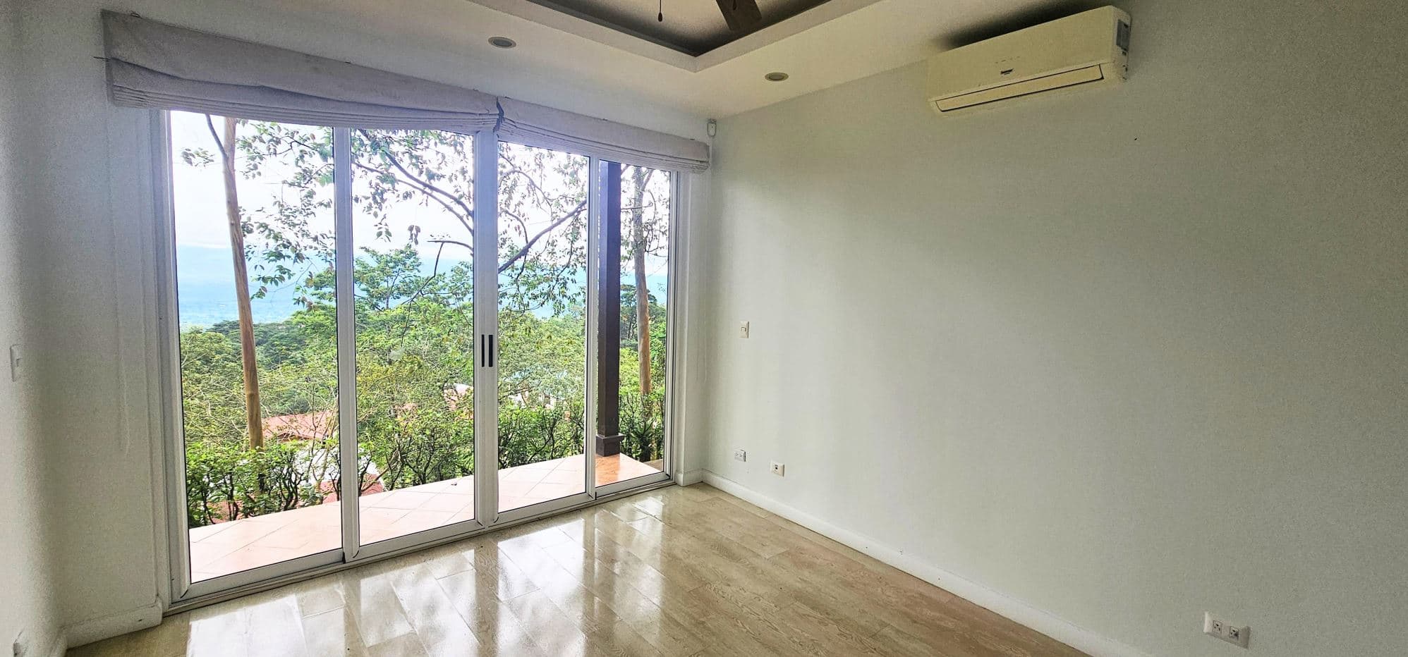 Spacious Family Home with Arenal Volcano Views in Florencia, photo 17