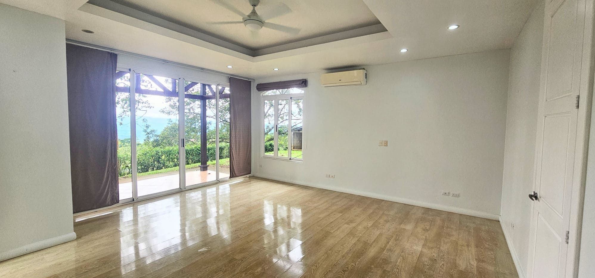 Spacious Family Home with Arenal Volcano Views in Florencia, photo 13