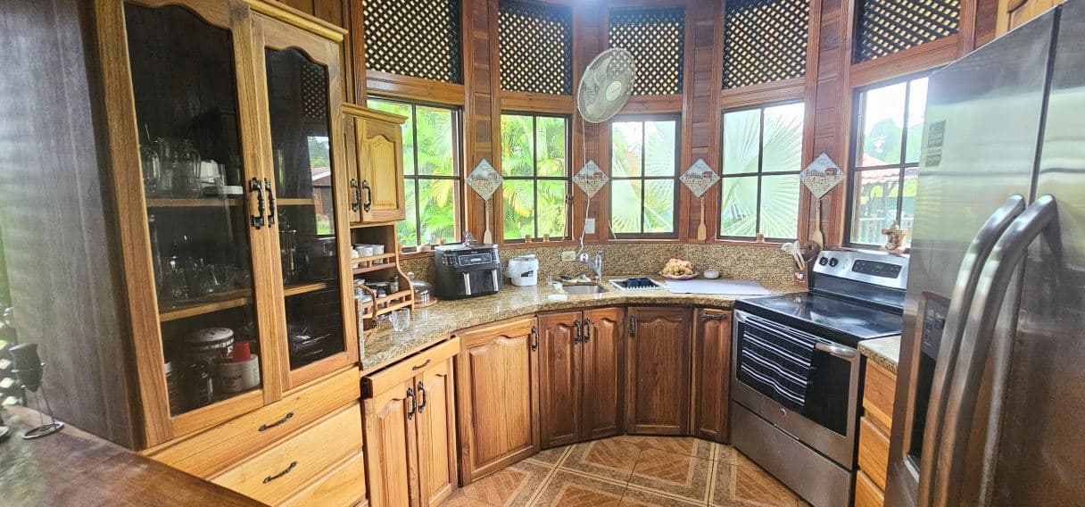 Turnkey Airbnb Property for sale with 3 Cabins Near La Fortuna, photo 11