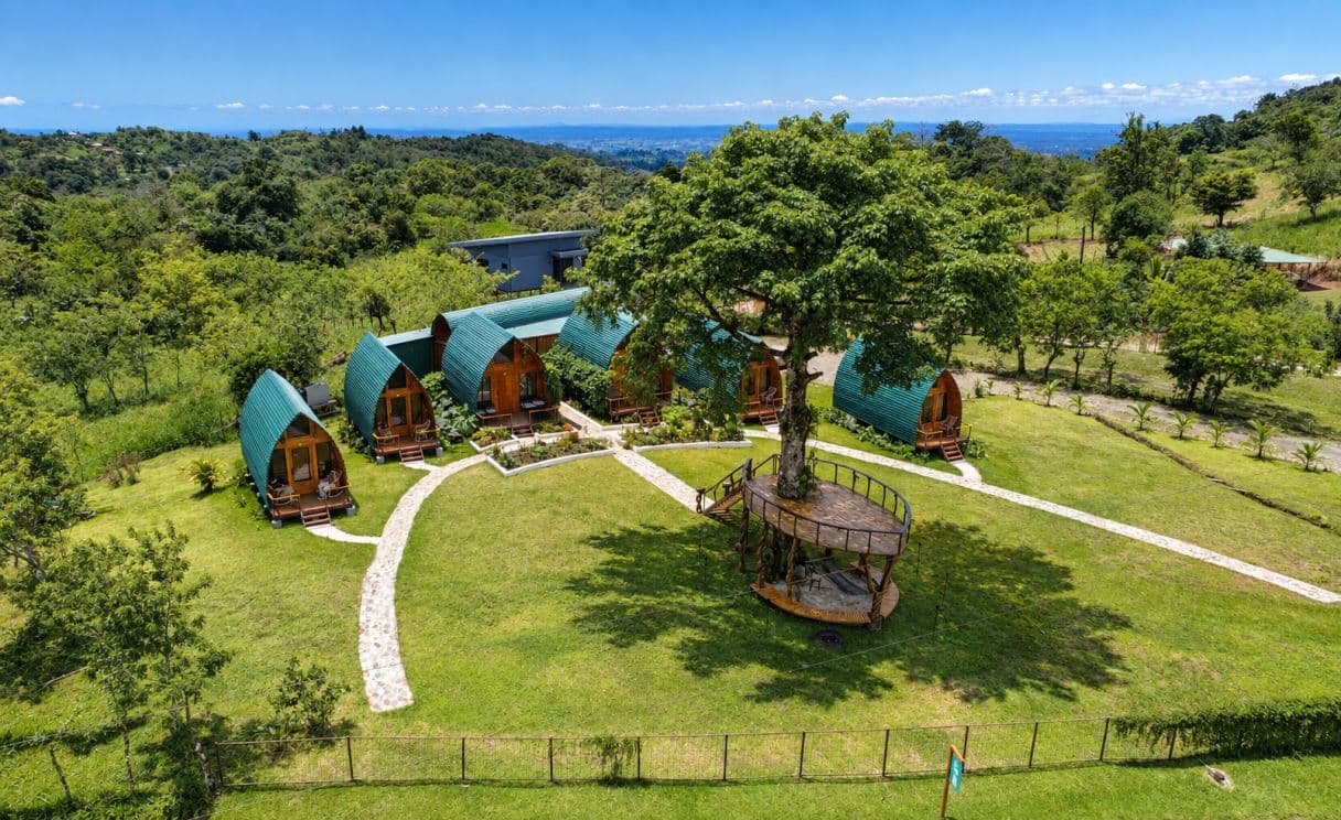 Wake Up to Arenal – Six Cabins, Established Income & Room to Expand, photo 3