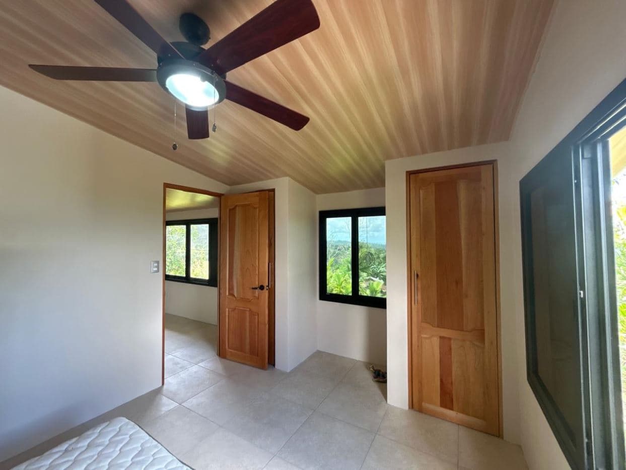 New price !!! Turnkey Renovated Home with River on 1.4 Acres & 2,000 SF Workshop in La Tigra Near La Fortuna Costa Rica $ 295,000.00, photo 5