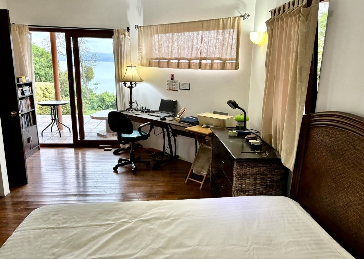 Prime Lakefront Villa in Lake Arenal Gated Community – Exceptional View, Guest House, and Investment Appeal, photo 12