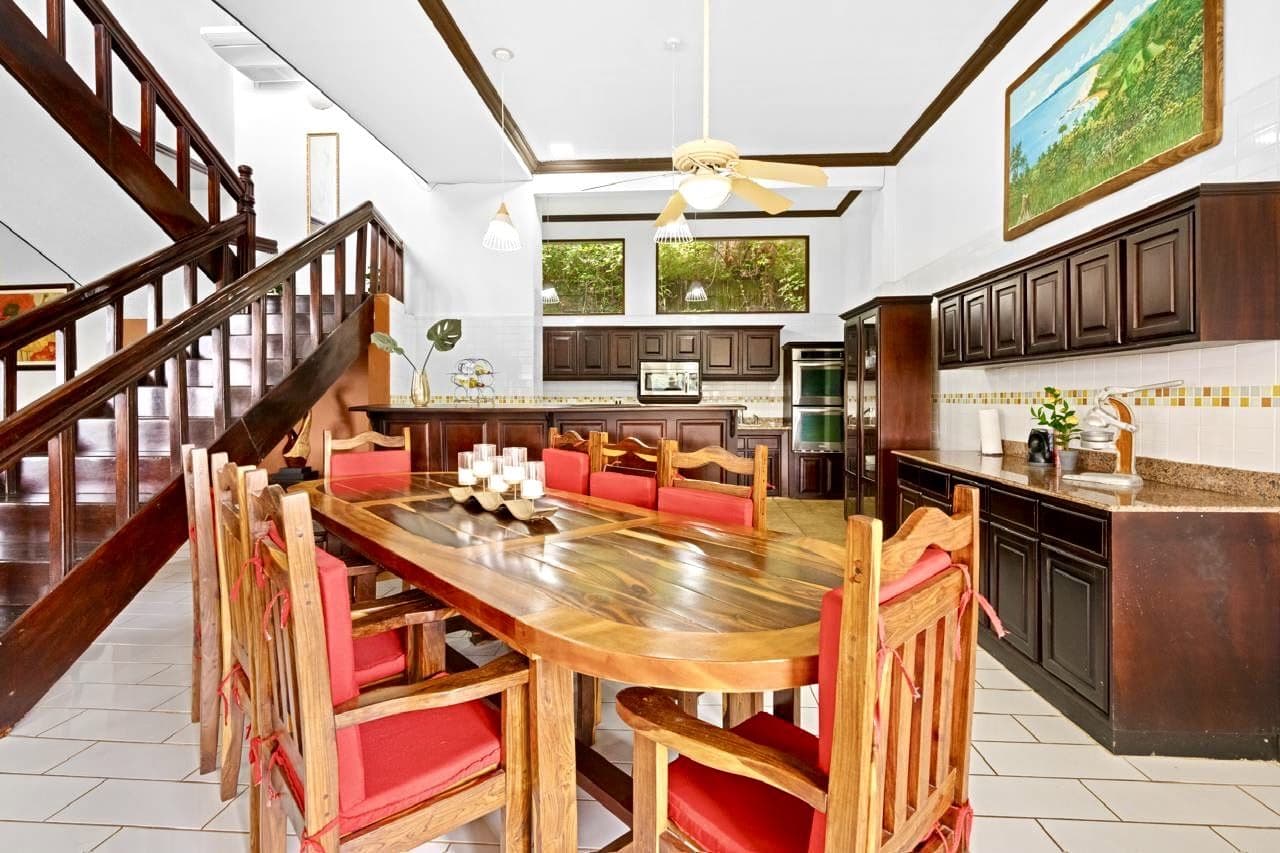 Prestigious 19-Bedroom Coastal Estate with Development Potential in Playa del Coco, photo 16