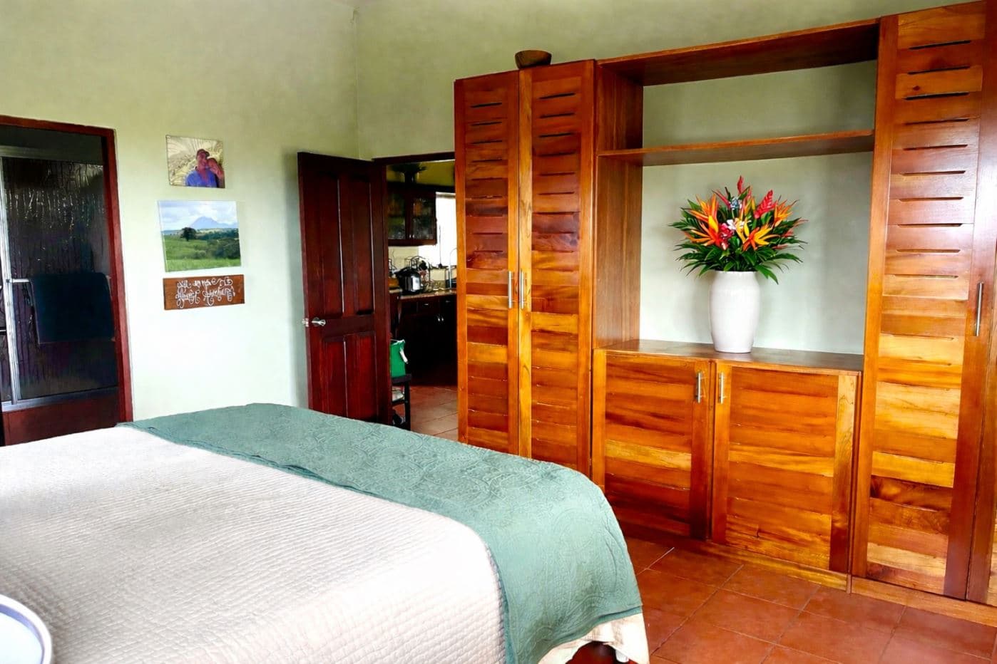 Breathtaking Volcano & Mountain View Home in Tranquil Lake Arenal Gated Community, photo 13