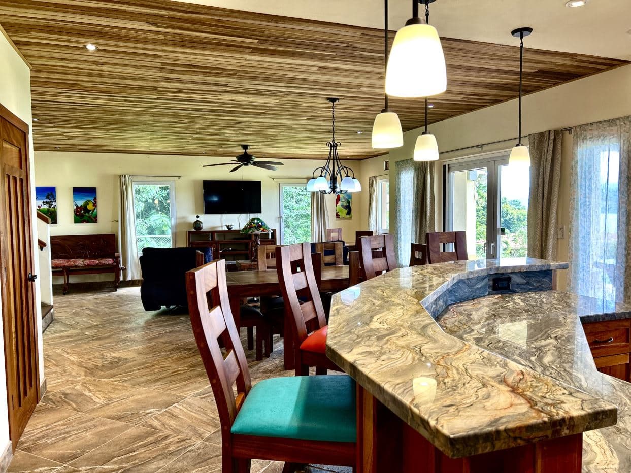 Luxury Lakefront Home with Guest Suite and Panoramic Lake Arenal Views - Lake Paradise Nuevo Arenal, photo 7