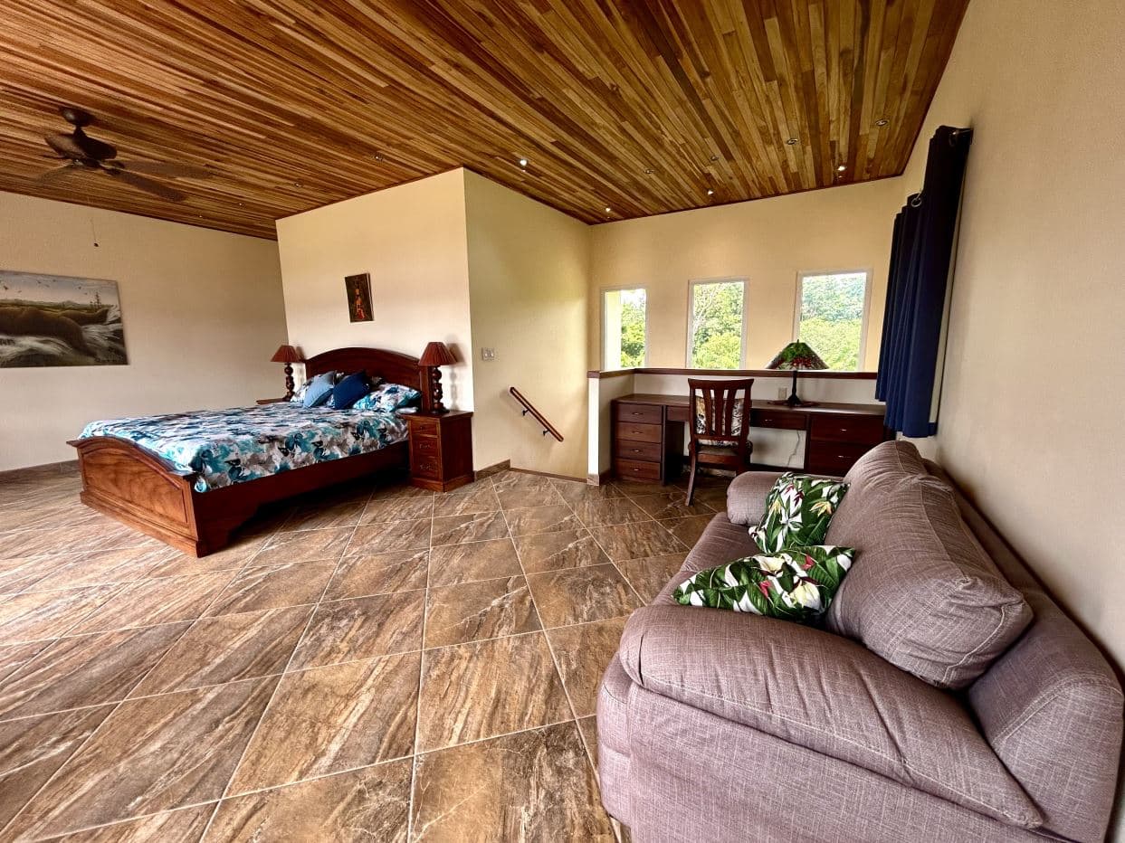 Luxury Lakefront Home with Guest Suite and Panoramic Lake Arenal Views - Lake Paradise Nuevo Arenal, photo 19