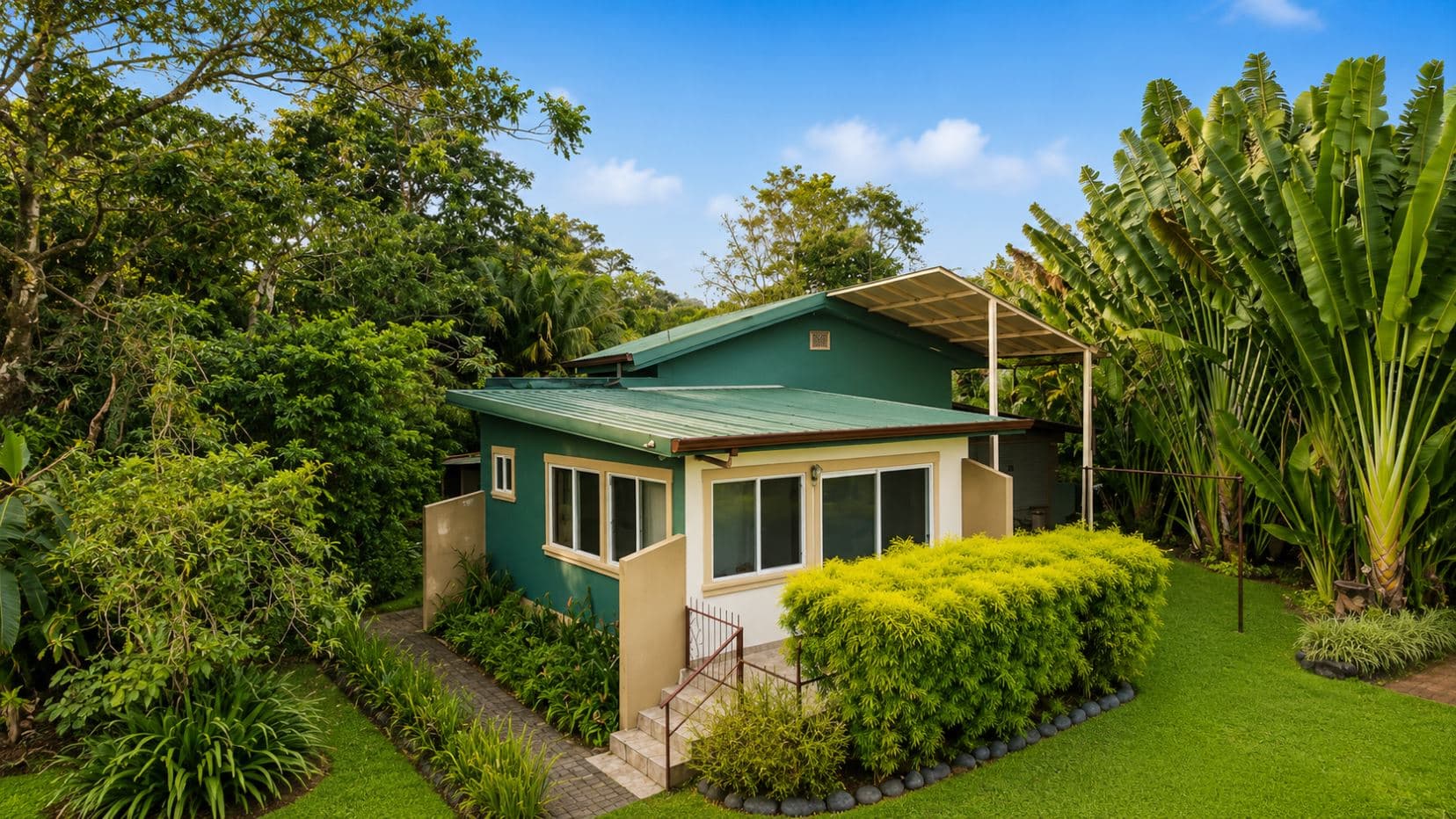Hidden Gem in Lake Arenal - 1.7 Acre Property with Home and Panoramic Views in Gated Lake Paradise Guanacaste Costa Rica, photo 3