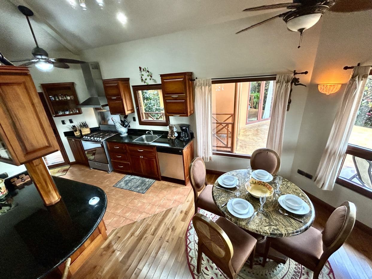 Waterfront Lake Arenal Villa with Guest Casita in Exclusive Buena Vista Community, photo 13