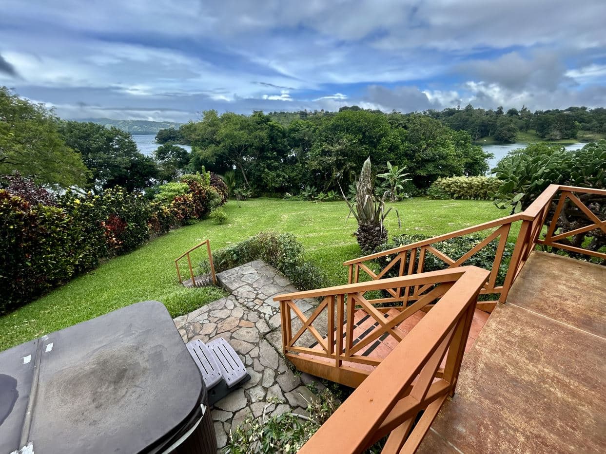 Waterfront Lake Arenal Villa with Guest Casita in Exclusive Buena Vista Community, photo 27