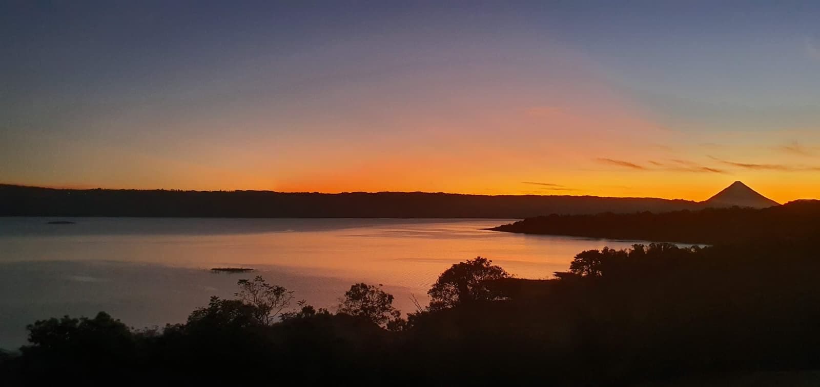Villa Aurea: Distinguished Guanacaste Estate with Panoramic Views of the Iconic Arenal Volcano & Lake Arenal, photo 4