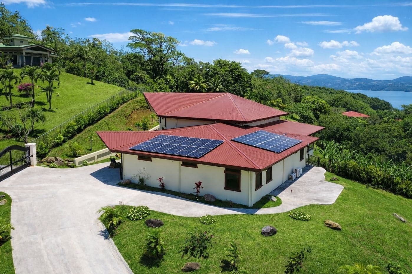 Villa Aurea: Distinguished Guanacaste Estate with Panoramic Views of the Iconic Arenal Volcano & Lake Arenal, photo 2