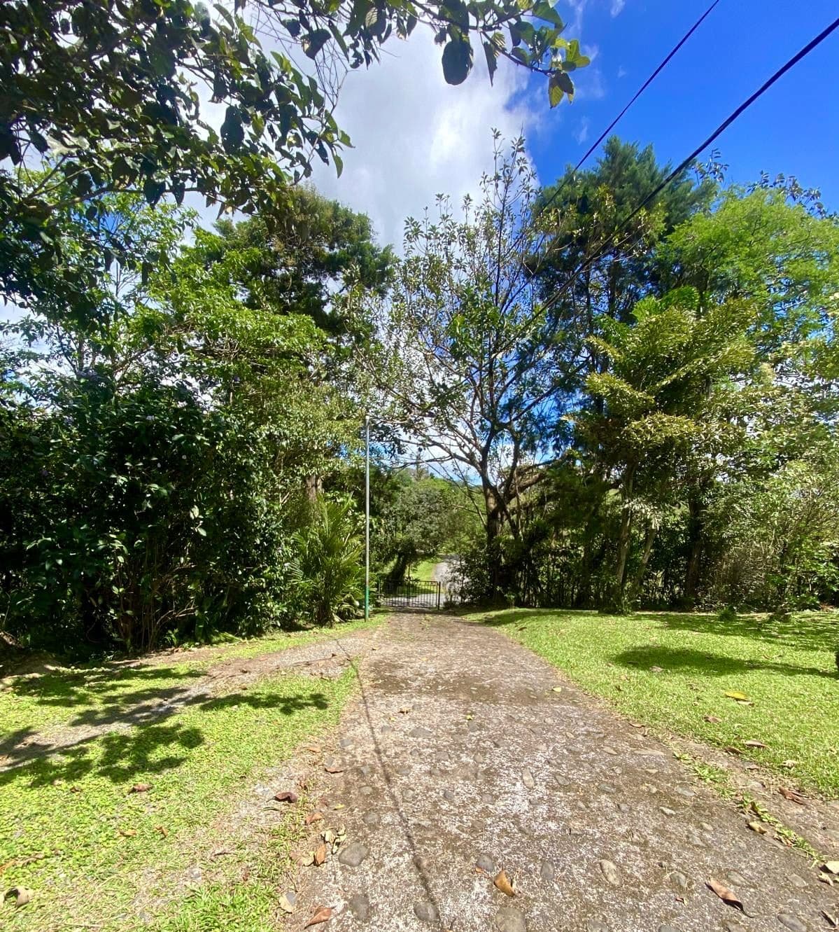 Charming Hillside Cottage on 1.4 Acres with Panoramic Lake Arenal Views and Development Potential, Guanacaste, Costa Rica, photo 17