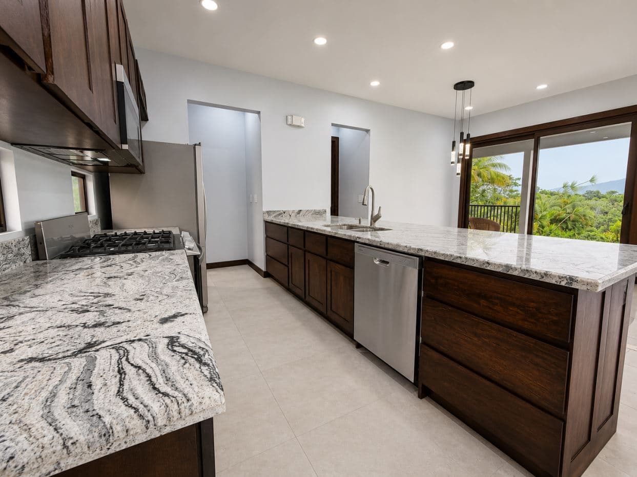 Brand-New Contemporary Lakeview Home with Detached Garage & Guest Studio | Lake Paradise, Nuevo Arenal, photo 4