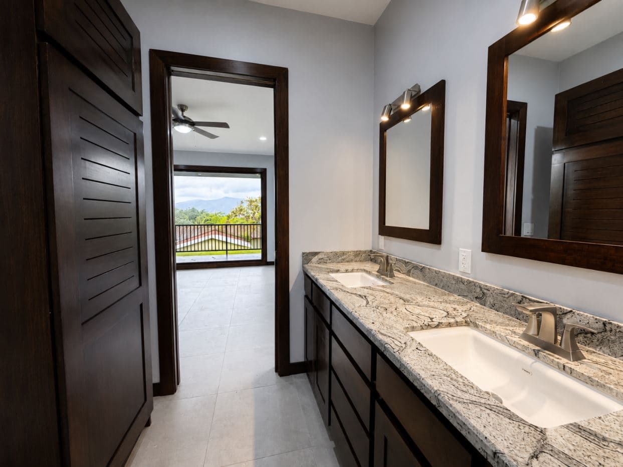 Brand-New Contemporary Lakeview Home with Detached Garage & Guest Studio | Lake Paradise, Nuevo Arenal, photo 16